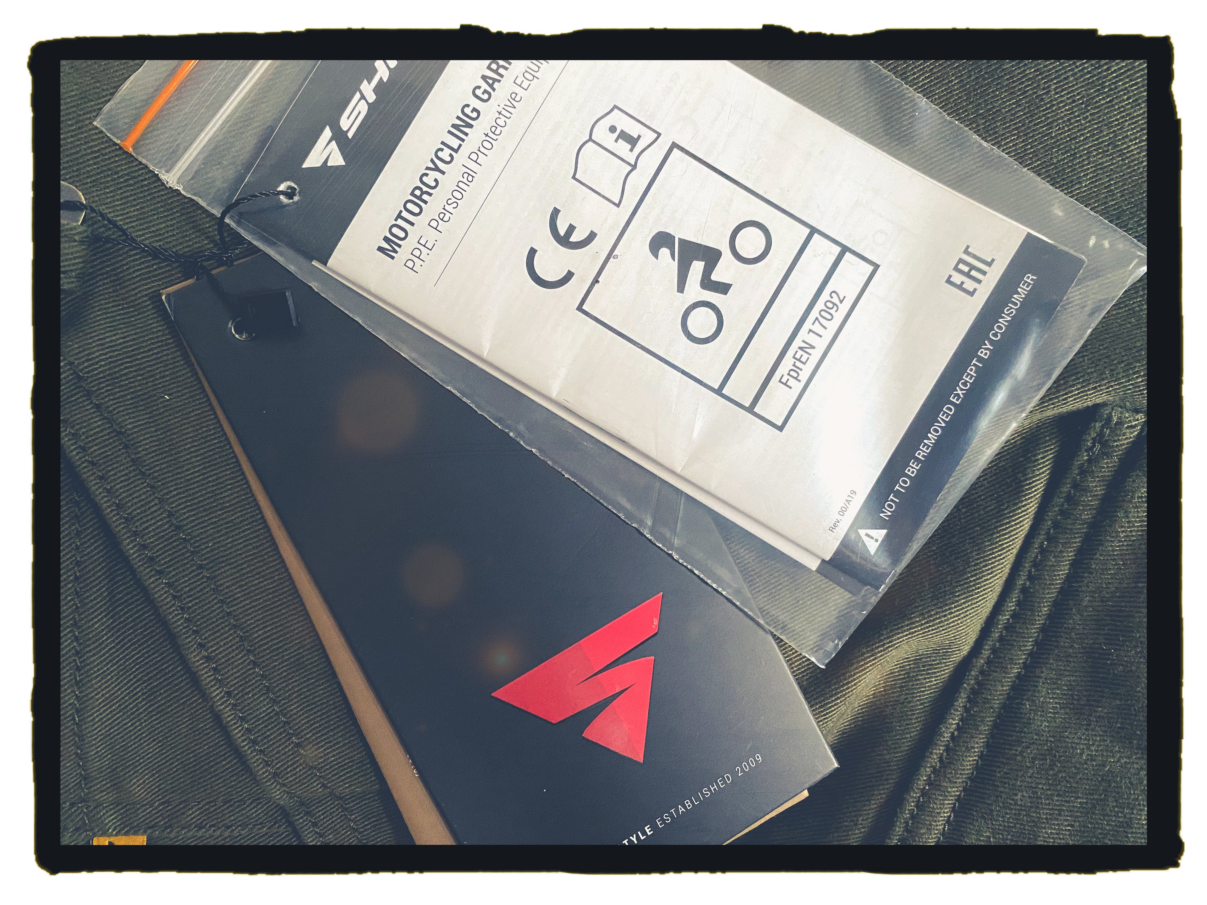 Label on the Shima motorcycle trousers with CE certification
