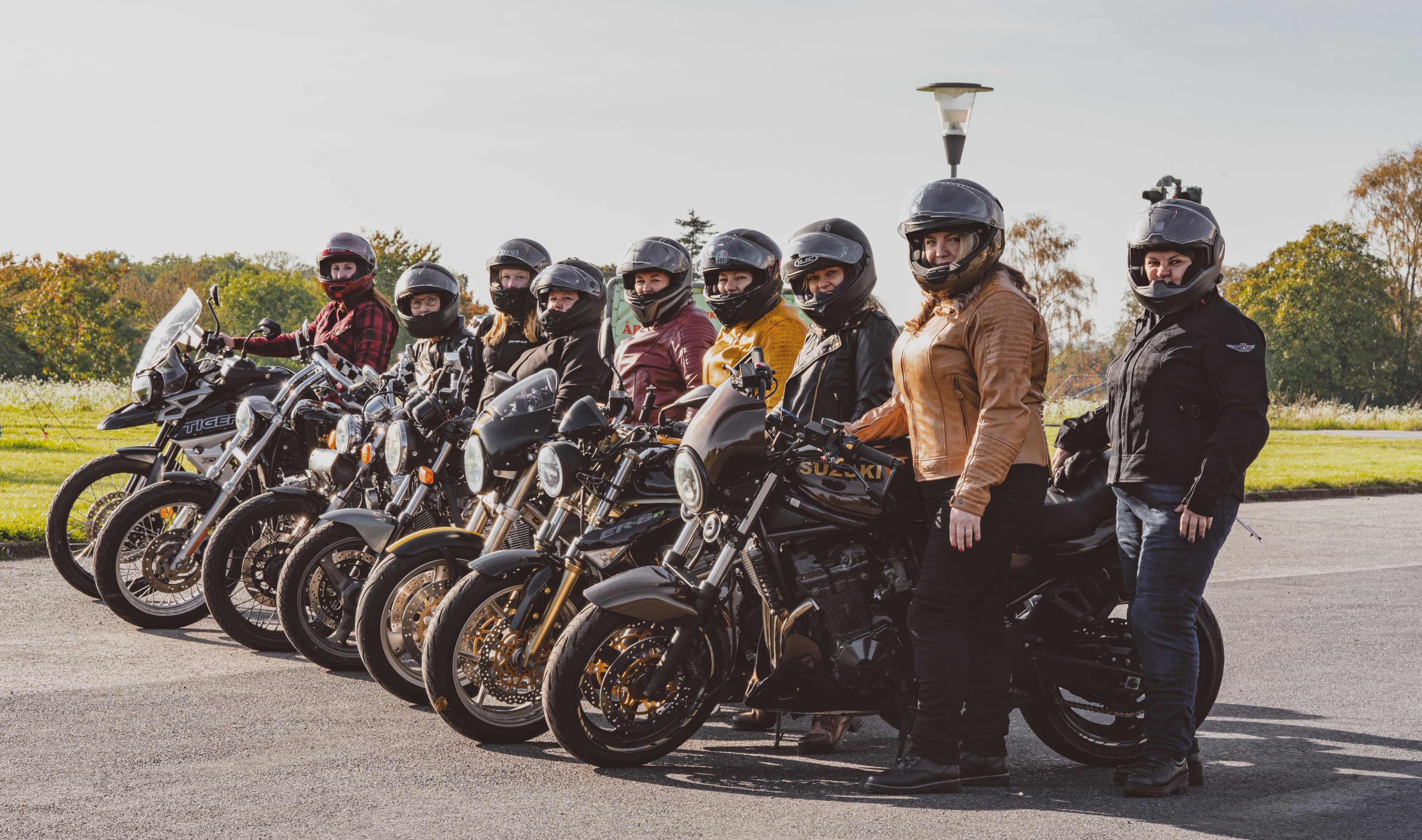 Why is there a shortage of motorcycle clothing for women?