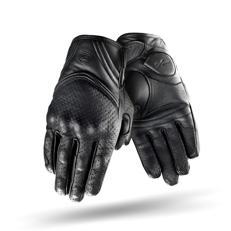 Black short leather women&#39;s motorcycle gloves from Shima